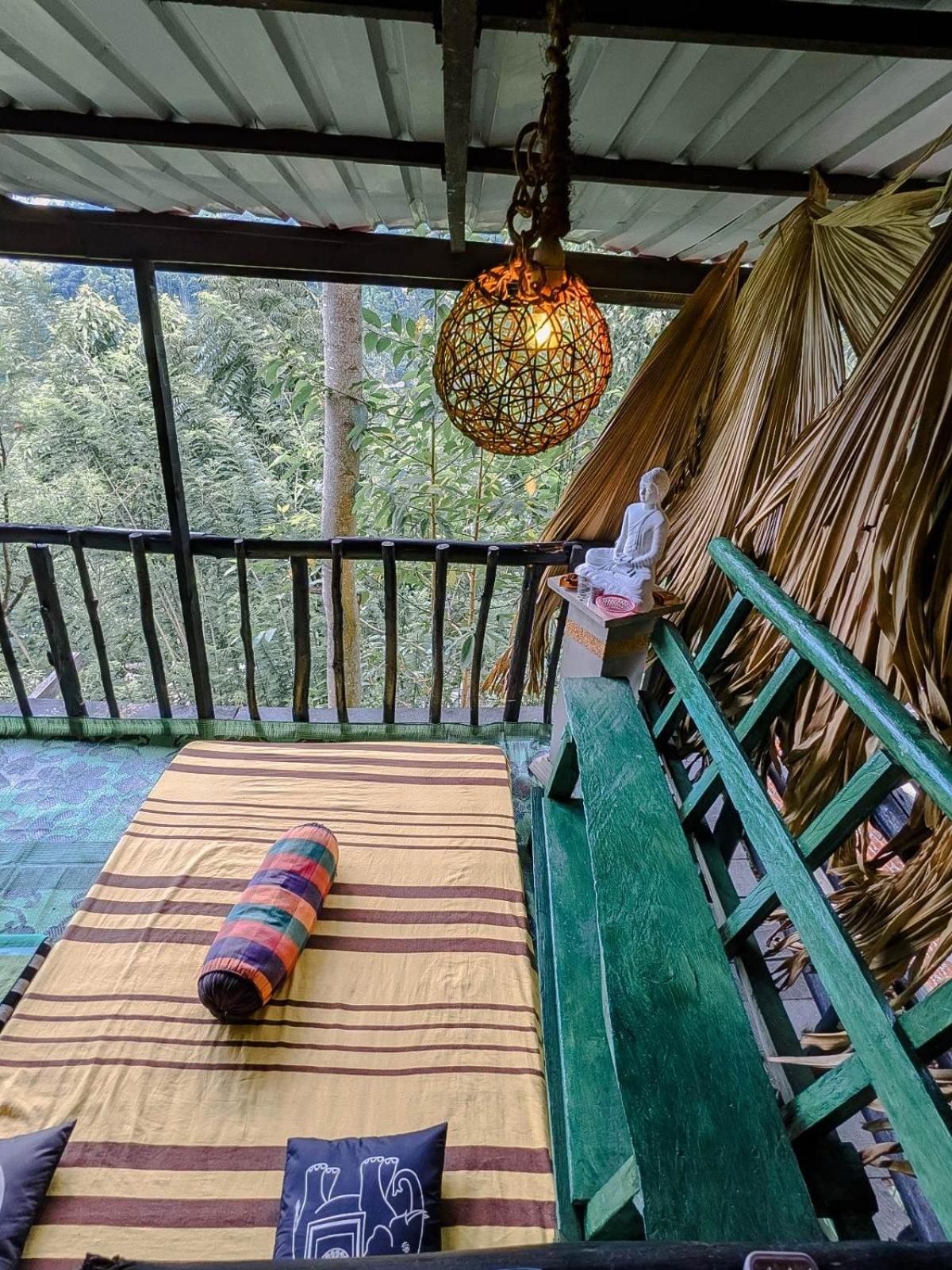 Hilltop Wood Lodge Ella Extérieur photo